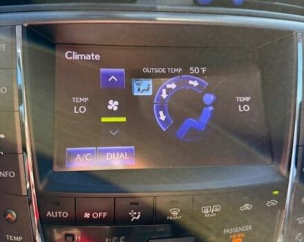 Белый Лексус ИС, объемом двигателя 2.5 л и пробегом 150 тыс. км за 12500 $, фото 32 на Automoto.ua