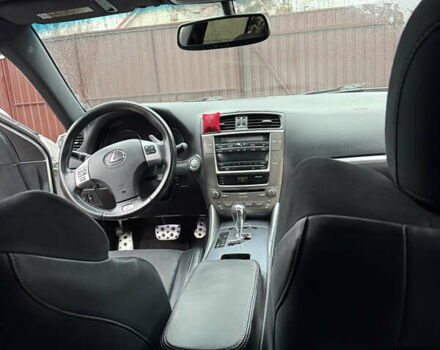 Белый Лексус ИС, объемом двигателя 2.5 л и пробегом 177 тыс. км за 12500 $, фото 6 на Automoto.ua