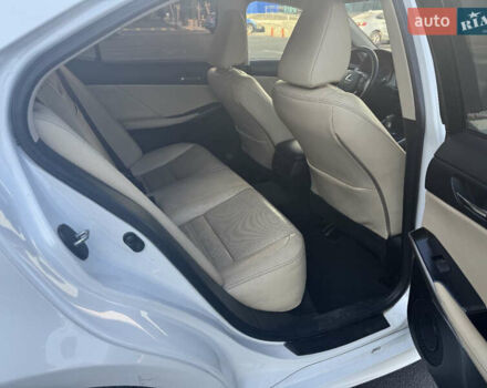 Білий Лексус ІС, об'ємом двигуна 2.5 л та пробігом 177 тис. км за 16300 $, фото 21 на Automoto.ua