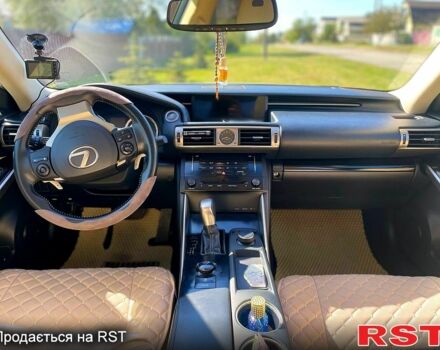 Белый Лексус ИС, объемом двигателя 2.5 л и пробегом 128 тыс. км за 16700 $, фото 6 на Automoto.ua