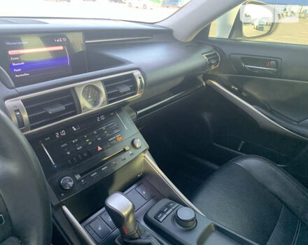 Білий Лексус ІС, об'ємом двигуна 2.5 л та пробігом 139 тис. км за 16499 $, фото 24 на Automoto.ua