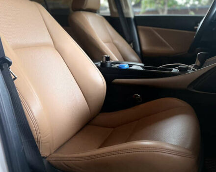 Білий Лексус ІС, об'ємом двигуна 2.5 л та пробігом 170 тис. км за 15300 $, фото 14 на Automoto.ua