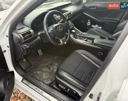 Білий Лексус ІС, об'ємом двигуна 2.49 л та пробігом 150 тис. км за 14400 $, фото 9 на Automoto.ua