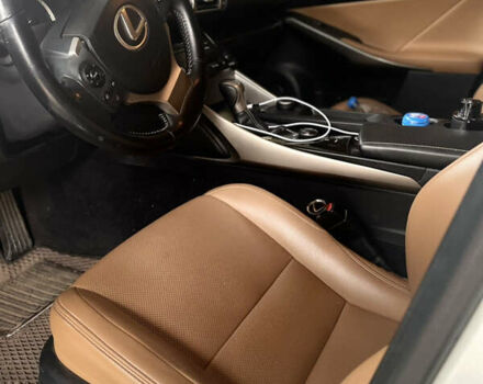 Білий Лексус ІС, об'ємом двигуна 2.5 л та пробігом 170 тис. км за 15300 $, фото 12 на Automoto.ua