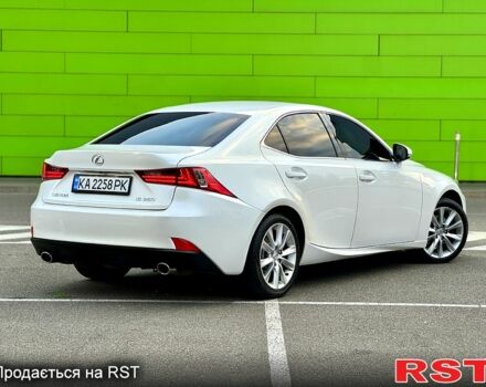 Белый Лексус ИС, объемом двигателя 2.5 л и пробегом 135 тыс. км за 15900 $, фото 1 на Automoto.ua