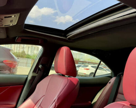 Белый Лексус ИС, объемом двигателя 2.5 л и пробегом 155 тыс. км за 19999 $, фото 26 на Automoto.ua