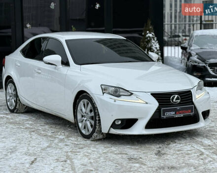 Білий Лексус ІС, об'ємом двигуна 2.5 л та пробігом 143 тис. км за 16800 $, фото 1 на Automoto.ua