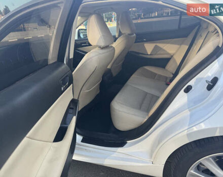 Білий Лексус ІС, об'ємом двигуна 2.5 л та пробігом 177 тис. км за 16300 $, фото 18 на Automoto.ua