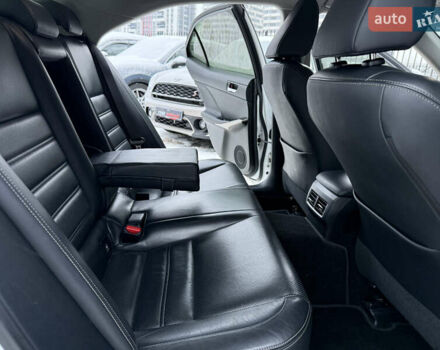 Білий Лексус ІС, об'ємом двигуна 2.5 л та пробігом 143 тис. км за 16800 $, фото 20 на Automoto.ua