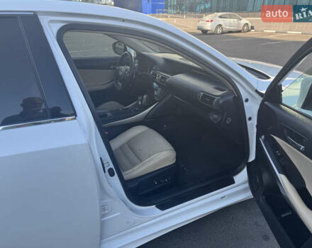 Білий Лексус ІС, об'ємом двигуна 2.5 л та пробігом 177 тис. км за 16300 $, фото 23 на Automoto.ua