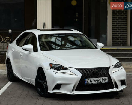Белый Лексус ИС, объемом двигателя 2.5 л и пробегом 143 тыс. км за 15700 $, фото 1 на Automoto.ua