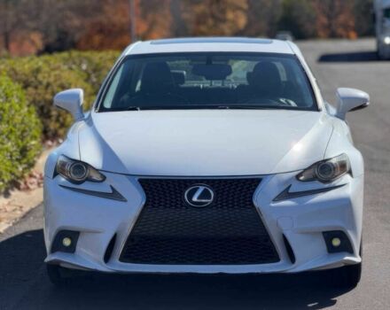 Белый Лексус ИС, объемом двигателя 2.5 л и пробегом 87 тыс. км за 4250 $, фото 1 на Automoto.ua