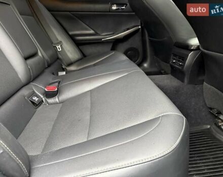 Білий Лексус ІС, об'ємом двигуна 2.5 л та пробігом 240 тис. км за 12500 $, фото 44 на Automoto.ua