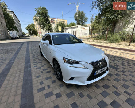 Белый Лексус ИС, объемом двигателя 2.5 л и пробегом 158 тыс. км за 20500 $, фото 1 на Automoto.ua