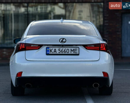 Белый Лексус ИС, объемом двигателя 2.5 л и пробегом 143 тыс. км за 15700 $, фото 6 на Automoto.ua