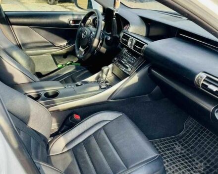 Белый Лексус ИС, объемом двигателя 2.5 л и пробегом 196 тыс. км за 9800 $, фото 5 на Automoto.ua