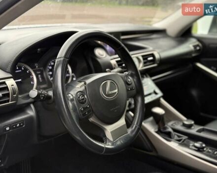 Білий Лексус ІС, об'ємом двигуна 2.5 л та пробігом 240 тис. км за 12500 $, фото 67 на Automoto.ua