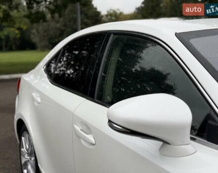 Білий Лексус ІС, об'ємом двигуна 2.5 л та пробігом 240 тис. км за 12500 $, фото 18 на Automoto.ua