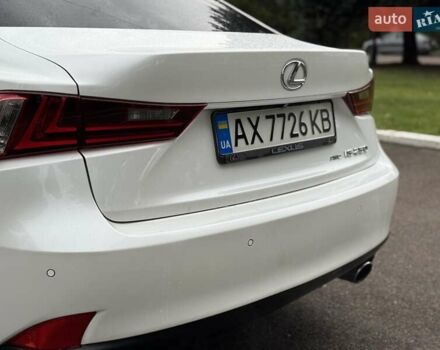 Білий Лексус ІС, об'ємом двигуна 2.5 л та пробігом 240 тис. км за 12500 $, фото 33 на Automoto.ua