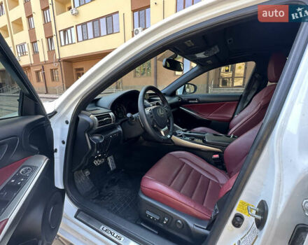 Белый Лексус ИС, объемом двигателя 2.5 л и пробегом 158 тыс. км за 20500 $, фото 5 на Automoto.ua