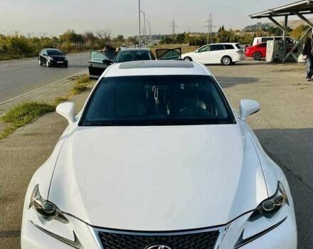 Белый Лексус ИС, объемом двигателя 2.5 л и пробегом 196 тыс. км за 9800 $, фото 4 на Automoto.ua