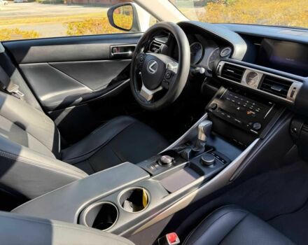 Белый Лексус ИС, объемом двигателя 2.5 л и пробегом 82 тыс. км за 4350 $, фото 9 на Automoto.ua