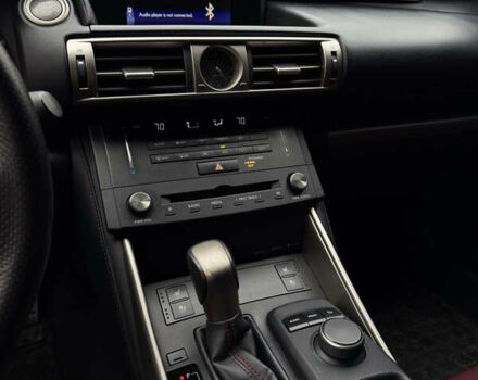 Білий Лексус ІС, об'ємом двигуна 2 л та пробігом 124 тис. км за 17760 $, фото 11 на Automoto.ua