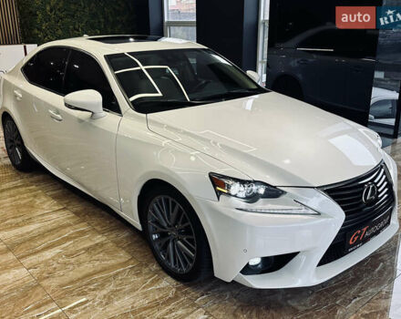 Белый Лексус ИС, объемом двигателя 2.5 л и пробегом 98 тыс. км за 16900 $, фото 4 на Automoto.ua