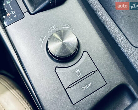 Белый Лексус ИС, объемом двигателя 2.5 л и пробегом 98 тыс. км за 16900 $, фото 38 на Automoto.ua