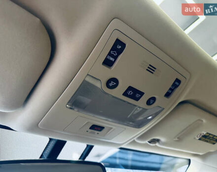 Белый Лексус ИС, объемом двигателя 2.5 л и пробегом 98 тыс. км за 16900 $, фото 39 на Automoto.ua