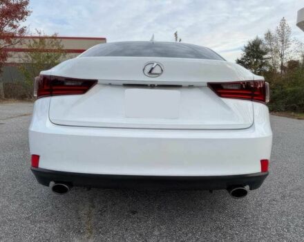 Белый Лексус ИС, объемом двигателя 2.5 л и пробегом 80 тыс. км за 15100 $, фото 6 на Automoto.ua