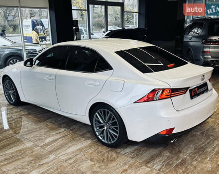 Белый Лексус ИС, объемом двигателя 2.5 л и пробегом 98 тыс. км за 16900 $, фото 14 на Automoto.ua