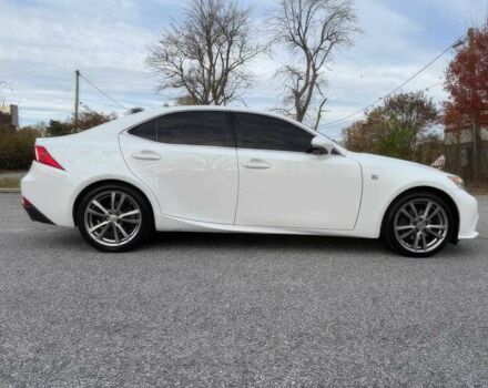 Белый Лексус ИС, объемом двигателя 2.5 л и пробегом 80 тыс. км за 15100 $, фото 3 на Automoto.ua