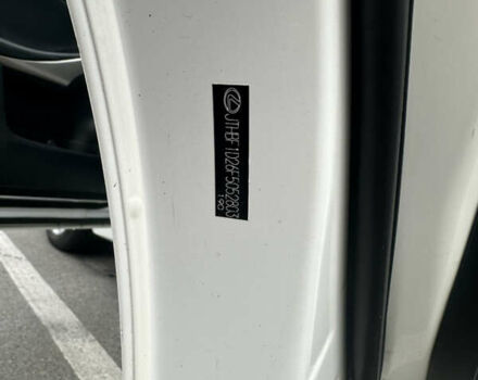 Белый Лексус ИС, объемом двигателя 2.5 л и пробегом 160 тыс. км за 16900 $, фото 16 на Automoto.ua