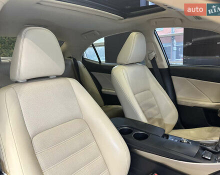 Белый Лексус ИС, объемом двигателя 2.5 л и пробегом 98 тыс. км за 16900 $, фото 54 на Automoto.ua