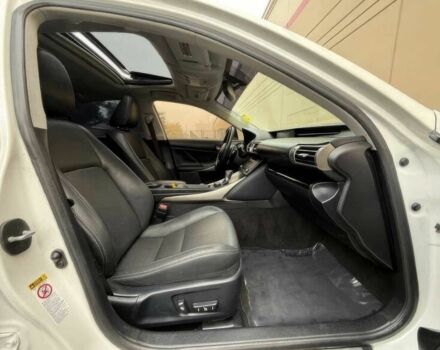 Білий Лексус ІС, об'ємом двигуна 2.5 л та пробігом 80 тис. км за 14300 $, фото 7 на Automoto.ua