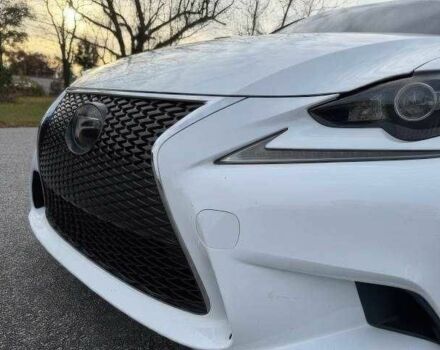 Белый Лексус ИС, объемом двигателя 2.5 л и пробегом 99 тыс. км за 8600 $, фото 3 на Automoto.ua