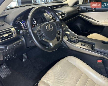 Белый Лексус ИС, объемом двигателя 2.5 л и пробегом 98 тыс. км за 16900 $, фото 24 на Automoto.ua