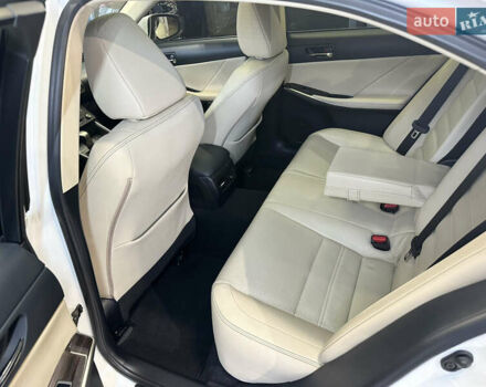 Белый Лексус ИС, объемом двигателя 2.5 л и пробегом 98 тыс. км за 16900 $, фото 41 на Automoto.ua