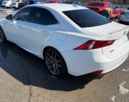 Белый Лексус ИС, объемом двигателя 3.5 л и пробегом 75 тыс. км за 3500 $, фото 3 на Automoto.ua