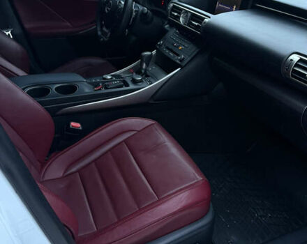 Белый Лексус ИС, объемом двигателя 2 л и пробегом 125 тыс. км за 17400 $, фото 12 на Automoto.ua