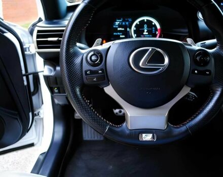 Білий Лексус ІС, об'ємом двигуна 2.5 л та пробігом 80 тис. км за 9900 $, фото 10 на Automoto.ua