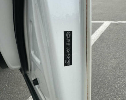 Белый Лексус ИС, объемом двигателя 2.5 л и пробегом 160 тыс. км за 16900 $, фото 13 на Automoto.ua