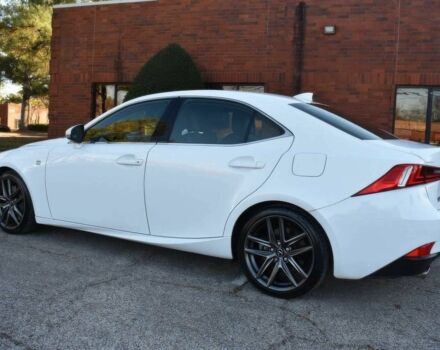 Белый Лексус ИС, объемом двигателя 2 л и пробегом 80 тыс. км за 9900 $, фото 3 на Automoto.ua