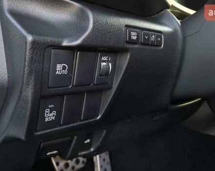 Белый Лексус ИС, объемом двигателя 2 л и пробегом 90 тыс. км за 26500 $, фото 25 на Automoto.ua