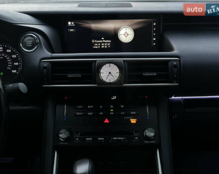 Белый Лексус ИС, объемом двигателя 2 л и пробегом 150 тыс. км за 17999 $, фото 25 на Automoto.ua