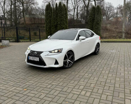 Белый Лексус ИС, объемом двигателя 2 л и пробегом 115 тыс. км за 17700 $, фото 3 на Automoto.ua