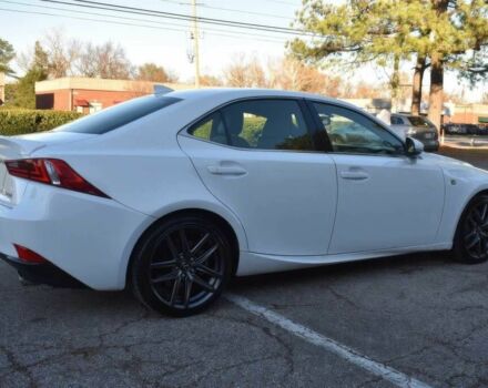 Белый Лексус ИС, объемом двигателя 2 л и пробегом 80 тыс. км за 9900 $, фото 5 на Automoto.ua