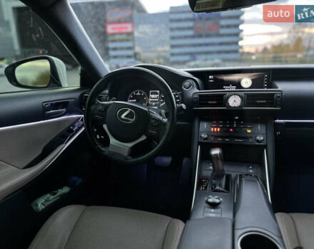 Белый Лексус ИС, объемом двигателя 2 л и пробегом 150 тыс. км за 17999 $, фото 21 на Automoto.ua