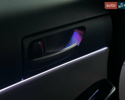 Белый Лексус ИС, объемом двигателя 2 л и пробегом 150 тыс. км за 17999 $, фото 26 на Automoto.ua